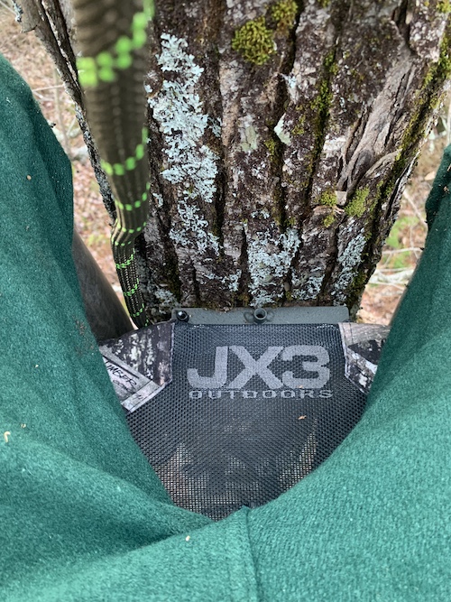 JX3 Hybrid Saddle Review | Metal Lip Against Tree