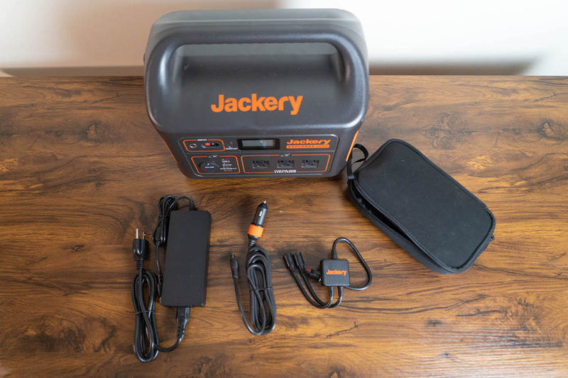 Gear That Comes With Jackery Explorer 1000