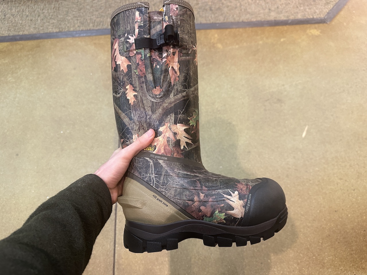 Cabela's Zoned Comfort Trac 1200g Insulated Ice Fishing Boots. Similar to 2000g model.